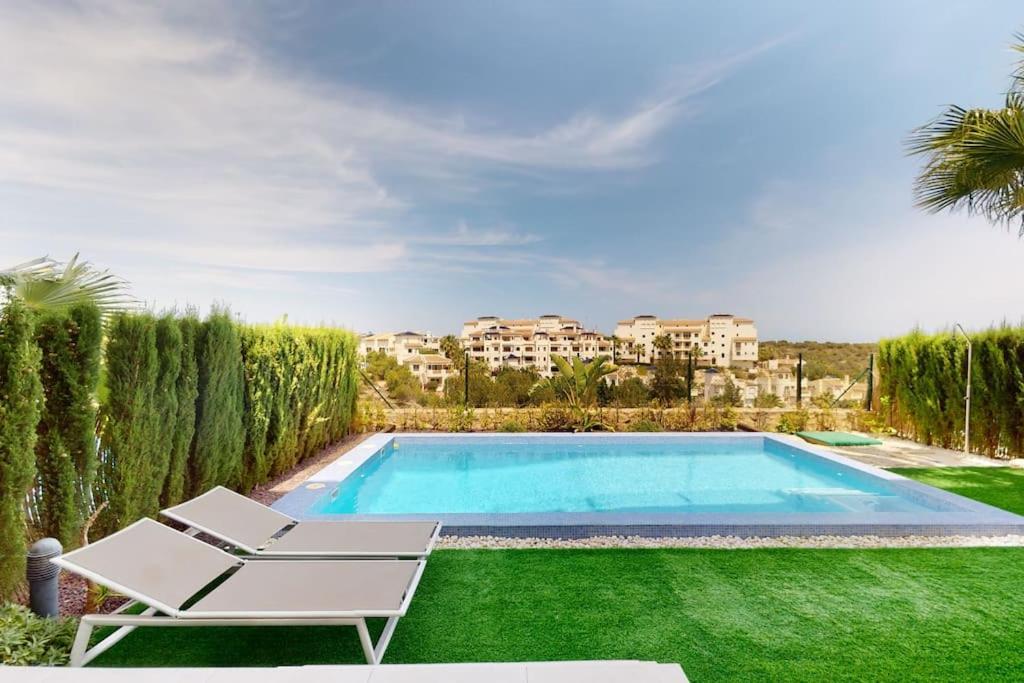 Apartman S Vlastnim Bazenem Οριουέλα Εξωτερικό φωτογραφία